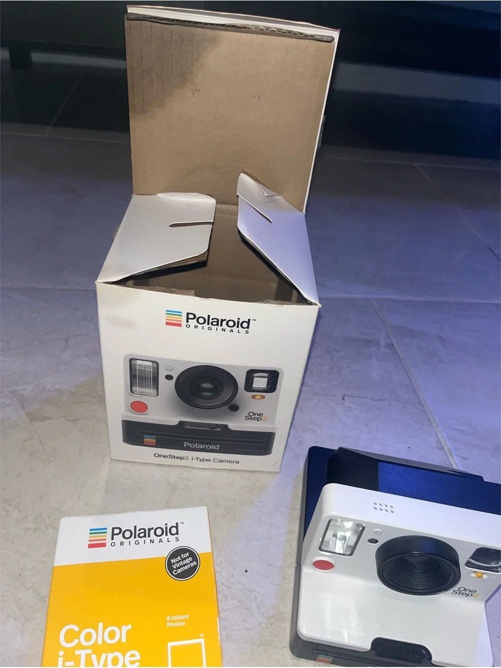 Polaroid OneStep i-Type Instant Camera — White with Black Accents